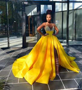 Long Prom Halter Robe jaune pour les filles noires 2022 Robes de soirée perles Robes de fête d'anniversaire sirène Robe de soirée