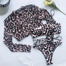 Manga larga 3 piezas traje de baño con leopardo de corte alto bikini bikini separado traje de baño de vendaje deportivo Traje de baño tanga 240327