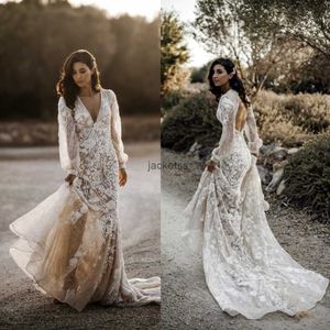 Lange mouw Country Wedding Jurken V Neck Lace Appliques Sexy Backless Vestidos de Novia Sweep Train A Line Beach Wedding Jurkens