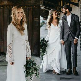 Robes de mariée blanches à manches longues Dubaï avec dentelle modeste simple V cou civil rustique robe de mariée boho