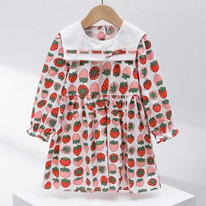 Robe de princesse à manches longues pour filles, coton imprimé fraise, col marin, printemps automne, vêtements pour tout-petits, prix d'usine Q0716