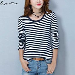 Lange Mouw T-shirt Vrouwelijke Dames Zwart Wit Gestreepte Tshirt Katoen Lente Herfst Tee Shirt Lady Tops Basic Casual M09 211110