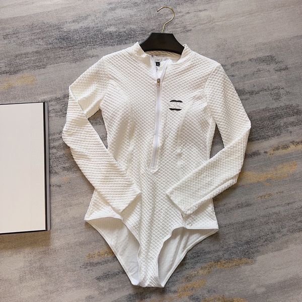 Traje de baño de manga larga para mujer Diseñador de una pieza Traje de baño acolchado Diseño Bikini Trajes de baño Spa Body Leotardo Moda Surf Traje de baño