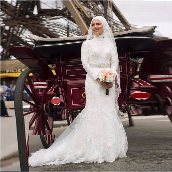 Manches longues robes de mariée modestes musulmanes manches longues col haut sirène Arabie Saoudite robes de mariée en dentelle perlée vestido de noiva