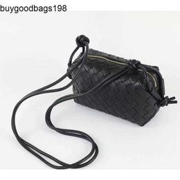 Loops saco bottegaaveneta sacos 2024 primavera verão nova câmera tecida das mulheres crossbody pequeno quadrado versátil couro macio frj