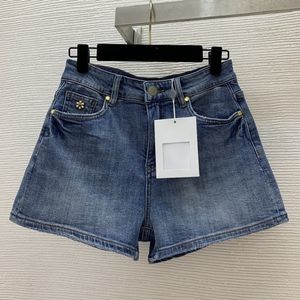 Shorts de jean classiques lâches 2024 Nouvelle marque de mode de mode printemps même de style pantalon féminin 0512-9