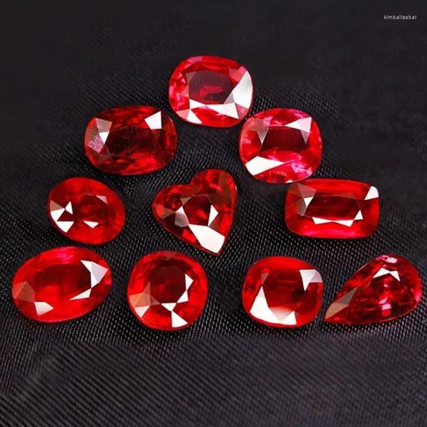 Pierres précieuses en vrac en boîte rubis naturel diverses formes pour la fixation de bijoux Sri Lanka VVS Pigeon rouge
