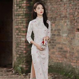 Pierres précieuses en vrac Cheongsam Qipao Style jeune haut de gamme élégant automne à manches longues rose broderie rétro amélioré femmes robe