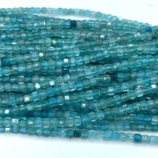 Pierres précieuses en vrac, perles à facettes en Fluorapatite bleue naturelle, Cube à bord d'apatite, 07249