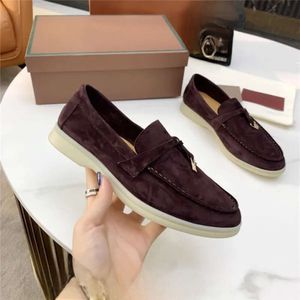 Loro Piano Fashion Mens Womens causal Loro Pianaa Mmtal Lock Suede en plein air Sneaker Multicolor Massage Sole sans glissement Loro Piano Shoe Designer Sneakers 489