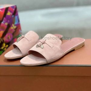 Loro piano sandals luxurys women lp zapatos casuales de diseñadores de diseñadores deslizantes de moda mula plana al aire libre cuero genuino loafer girl beach tobogán