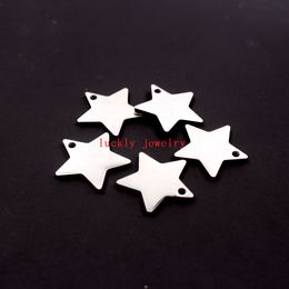 Perceel 10 stks Groothandel in bulkmode Roestvrijstalen glanzende gepolijste Plain Star Hanger Charms Silver Tone 20mm Wide