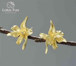 Lotus Fun Elegant Iris Flower Stud Oorringen Real 925 Sterling Silver 18K Goud voor vrouwen Handgemaakte ontwerper Fijne sieraden 2106166891724