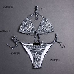 Louiseviutution Bikini Designer Swimwear Body's Body Imprimé petite lettre Lace Up Triangle Bikini avec poitrine sans acier Support Sexy LVSE Bikini Triangl 416