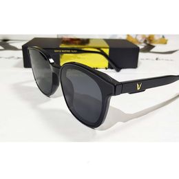 Gafas de sol de diseñador de Louiseviution para mujer Gafas de sol de lujo Gafas de sol vintage para mujeres Nuevas gafas de sol en V de marca V de alta calidad 675