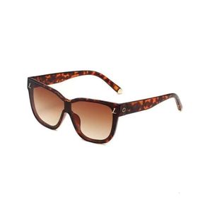 Louiseviution Designer Zonnebril voor vrouw Luxe zonnebrillen Nieuwe Xiangnai Style Cat Eye Vintage zonnebril voor vrouwen met een hoogwaardige gevoel van hoge kwaliteit 643