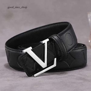 Louiseviutionbag Letter Boucle Designer Belt Black Emboss Ceinture Homme Cowhide Man Woman Woman Leather Strap Fashion 200 730