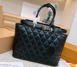 LouLou Sac fourre-tout pour femme avec grande lettre - Sac à main composite à bandoulière unique - Sac de luxe en cuir à motifs de diamants - Sac de shopping de plage