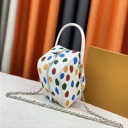 LOULS VUTT Genuine leather Womens messenger bags luxury Designer Bag Fashion Chain Bag Kusama Bag Infinity Dots Dice Bags Rania Cute To Kpij