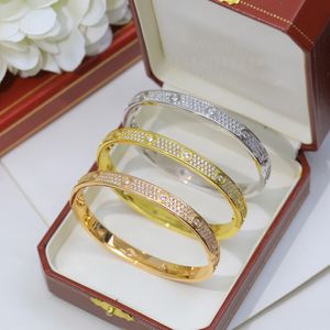 Bracelet Love bangl pour femme designer pour homme babysbreath diamant Plaqué or 18K T0P qualité reproductions officielles style classique mode 019