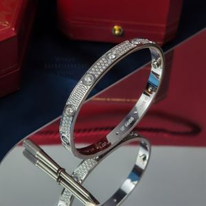 Love bangl bracelet plaqué or pour femme designer couple bracelet ensemble cristal 18K T0P qualité plus haute qualité style classique mode luxe exquis g D463