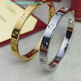 Bracelet d'amour diamant en or Au 750 18 K ne se décolore jamais taille 16-19 Avec certificat de boîte de comptoir réplique officielle marque de luxe de qualité supérieure 266J