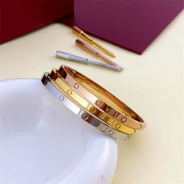 liefde armbanden goud designer sieraden schroef armband bangle charme geschenken roestvrij staal materiaal is niet allergisch of fadeless zilveren roos vrouwen mannen liefhebbers armband