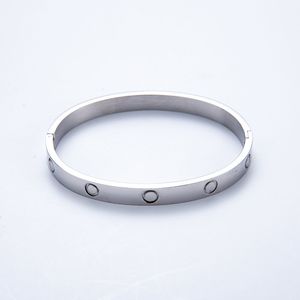 Love Bracelet Men Luxe Bangle sieraden Vrijgevoelde schroefvergrendeling 4 Diamant vergulde witgouden armbanden voor vrouwen bruiloft Niet-tarny designer armbanden B6067417