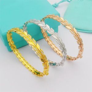 Liefde Designer Armband heren Luxe Merkarmbanden 18K Rose Goud Verzilverd Roestvrij Staal Diamant Ambachtelijke Kleuren Schroevendraaier Unisex Klassieke Manchet Party Gif