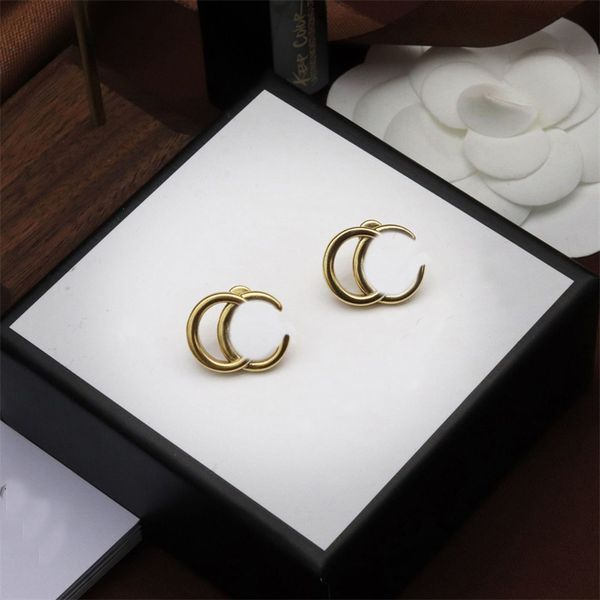 Pendientes de diseño de amor Studs Pendientes de diamantes Diseñador para mujer Carta Aro cuadrado Perla Pendientes chapados en oro Moda Joyería simple Mujer ZB109