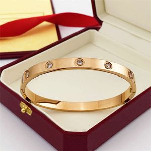 Love Designer Love Ring Bracelet Snap Ten Diamond Bracelet Titane Acier Acier Inoxydable Tendance Plein Diamant Haute Qualité Bracelet Résistant Aux Couleurs pour Enfants