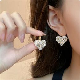 Love Earing Design Fashion Jewelry 14k Gold plaqué Luxur Luxur Boucles d'oreilles coeur élégant Accessoires de fête pour femmes