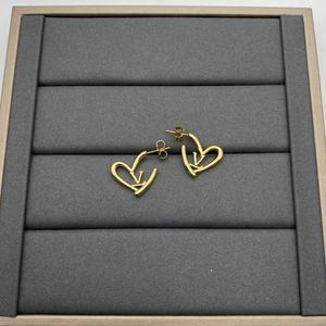 Boucles d'oreilles Love Stud Designer Gold Jewelry haut niveau d'apparence 