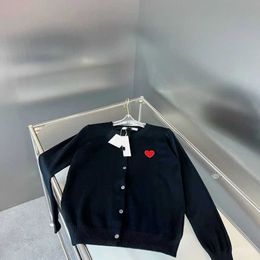 Cardigan brodé d'amour en tricot pour femmes, nouvelle tendance occidentale décontractée et polyvalente, printemps 2023