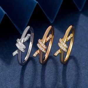 Amour plaqué or bijoux de créateur de mode pour les femmes bague de mariage avec boîte cadeaux d'anniversaire de fête de fiançailles