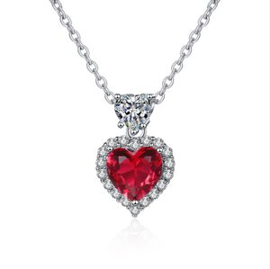 Love Heart of the Sea Red Zirkon Diamond hanger Sweet Necklace Vrouwen Europese en Amerikaanse stijl Wedding Fashion Juwelse Vriendin Vrictaat Choker Chain