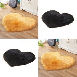 Tapis en forme de coeur d'amour grand salon imitation laine peluche couleur pure tapis mode canapé coussin nouveauté 21xb3 J2