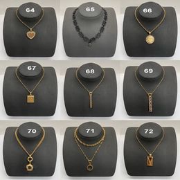 Amor Collares de cadena con colgante en forma de corazón Collar de cuentas con patrón de meandro de Grecia Banshee Medusa Retrato Diseñador Suéter Cadena Joyería Accesorios para mujeres Regalos