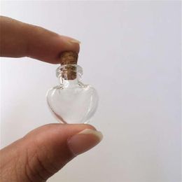 Amour Coeurs Forme Mini Mignon Bouteilles En Verre Pendentifs Petites Bouteilles De Bricolage Avec Du Liège Transparent Bocaux Transparents Cadeau Flacon 100pcs231h