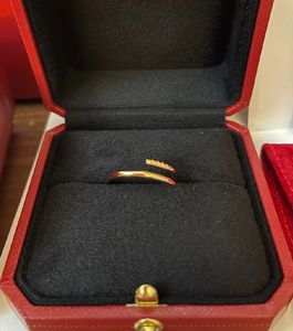 Love High Quality Designer Nail Ring Bijoux Man Wedding Promed Rings pour la femme Gift d'anniversaire