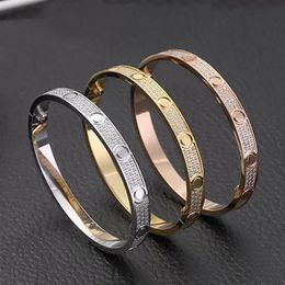 Liebe Luxus Tennis Armband Frauen Edelstahl Roségold Paar Diamant Modeschmuck in der Hand Valentinstag Geschenk für Freundin279U