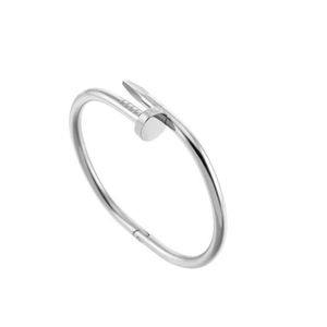 Love Nail Bracelet Bangle Hoge kwaliteit Men Women Designer armbanden Classic C Design Jewelry2801584327N 10A cadeau