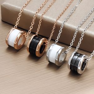 Liefde Ketting Vrouwen Mannen Designer Luxe Sieraden Brief Vergulde Zilveren Ketting Vrouwen Hanger Ketting Metaal Kerstcadeau Designer Mode