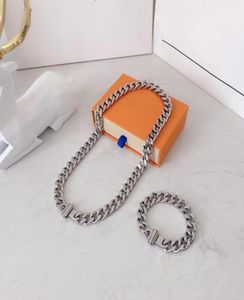 Collier d'amour femmes pendentifs embellissement rétro bronze chaîne de charme pendentif colliers mode bracelets en laiton bijoux cadeau Set2260325