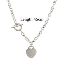 amour pendentif collier chaîne en or Designer Bijoux viviene westwood collier mossanite lettre designer collier pour femme bijoux bracelet de mariée en acier inoxydable