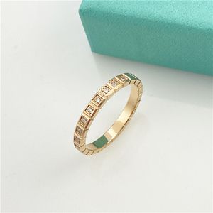 Love Ring Diamond Rings for Men Bijoux Unisexe Rise Gold Sier Titanium Steel Bijoux Designers Ice Formed Party Bitrthday Wedding Gift Gift 5-10