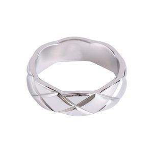 Bague d'amour pour les femmes mens Extravagant Simple Love Ring Couleurs Acier Inoxydable Couple Anneaux Mode Femme Designer Bijoux Lady Party Cadeaux