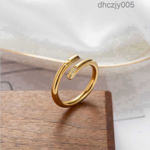 Anillo de amor Diseñador de alta calidad Joyería de moda para hombres Anillos de promesa de boda para mujeres Regalo de aniversario VVYG EBKY