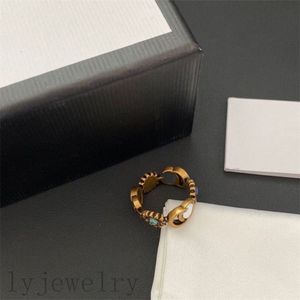 Liefdesringen voor vrouwen bloemen vergulde gouden ringen brieven klassieke edelsteen blauwe verjaardag bague homme donkere mooie charmante ringen mode populaire ZB038 C23