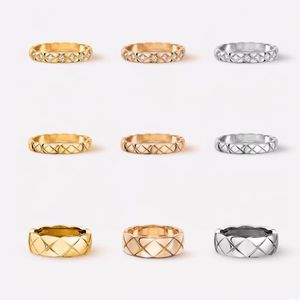Love Rings Women Men Men Band Ring Designer Ring Fashion Sieraden Titanium Steel Single Grid-ringen met diamanten Casual paar Classic Gold Silver Rose Optionele grootte5-11